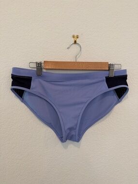 Athleta Lavender Activewear Bottoms with Black Logo